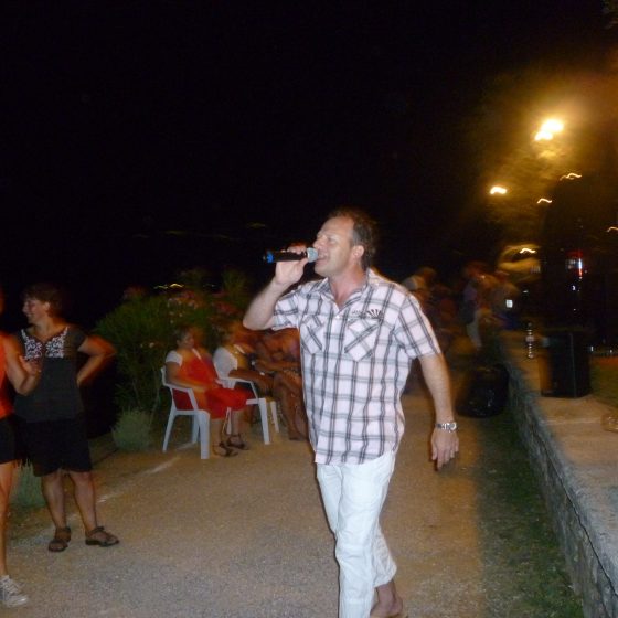 p1000508